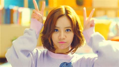 Check out hyeri's first time getting a haircut after 5 years of growing it out. Lee Hyeri/#42188 - Asiachan