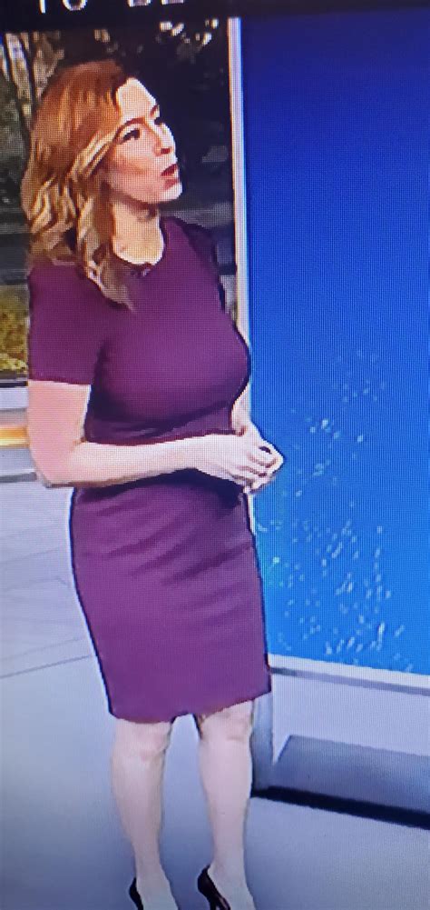Stephanie Abrams big tits 10/17/23 : r/NewsAnchorTributes