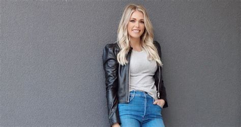 Get To Know Kelsey Weier From The Bachelor Popsugar Entertainment