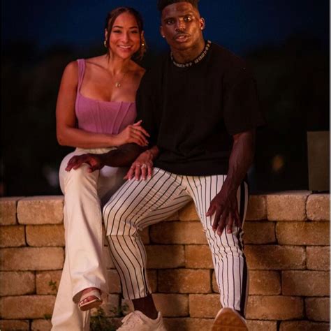 Nfl Player Tyreek Hill And Wife To Be Keeta Vaccaro Are Engaged