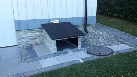 Heute wurde an nur einem tag unsere doppelgarage hochgemauert. Garage für den Automower 305 selbst bauen - oder kaufen ...