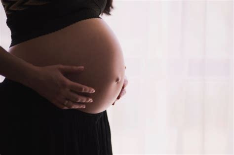 Why Do Women Get A Pregnancy Glow Lowvelder