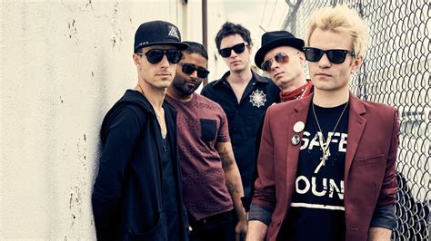 Sum 41s Glorious Rock N Roll Disease They Get Older Their Fans Stay