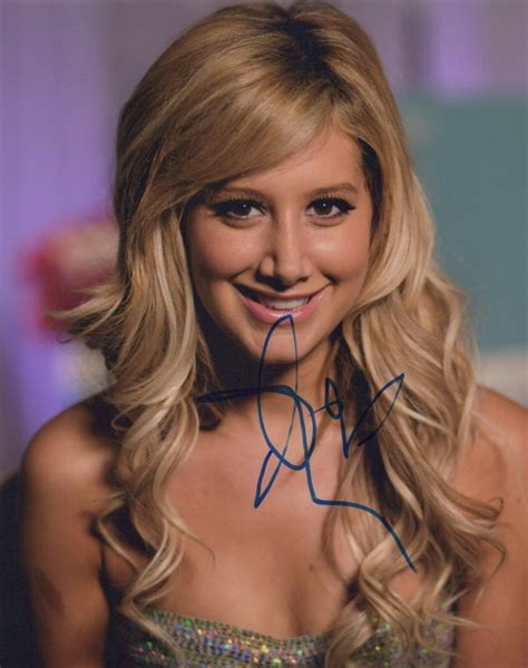 Ashley Tisdale Autograph Item Fp617282