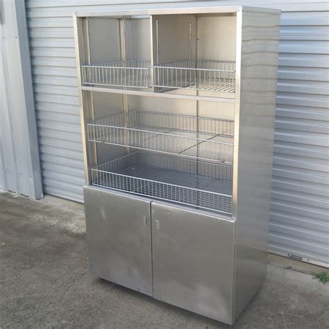 A stylish counter top cabinet designed to maximise display area, show food with style, and maintain food at the highest quality. Custom Ambient Self Serve Display Cabinet #20CB007 ...