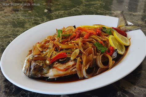 Bahan resepi ikan bawal 3 rasa sedap : AMIE'S LITTLE KITCHEN: Ikan Bawal Kukus Halia Yang Sedap!