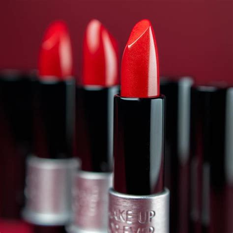 15 Best Lipstick Brands In The World 2020 Za