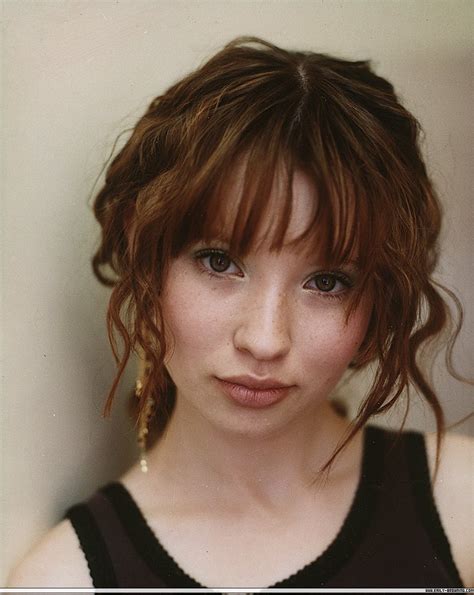 Emily Browning Fashion Style Share