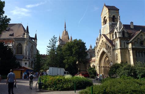 Budapest city park is the city's largest recreation ground. Castles and Hot Springs at City Park : Budapest Hungary ...