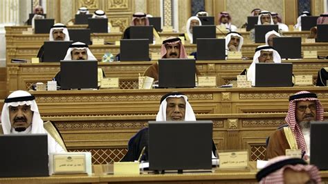 أفادت صحيفة عكاظ السعودية بأن مجلس الشورى سيصوت الاثنين على توصية بعدم وقالت مصادر الصحيفة إن مجلس الشورى سيصوت الإثنين على توصية إضافية على. مجلس الشورى السعودي يوافق على تعديل نظام الخدمة المدنية ...