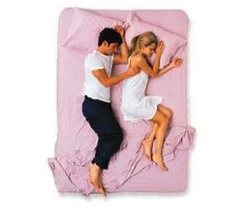 بالصور 10 دلالات لوضعيّات النوم في العلاقة الزوجية اليوم 24