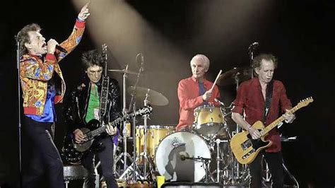 Rock bands charlie watts musician hard rock rolling stones rock and roll the beatles rock of ages ron woods. Stones-drummer Charlie Watts moet luchtdrummen ...