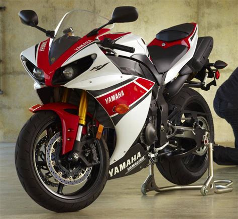 See 6 results for yamaha r1 50th anniversary for sale at the best prices, with the cheapest ad starting from £6,295. Yamaha YZF-R1 1000 WGP 50th Anniversary 2012 - Fiche moto ...