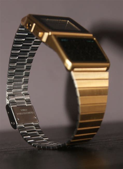 Jul 18, 2021 · gold price calculator is a free service provided by gold price oz website, by which you can easily calculate the value of your gold. MODO...HOLICS !!!: La "IT" Watch: The Casio Gold Data Bank Calculator Watch