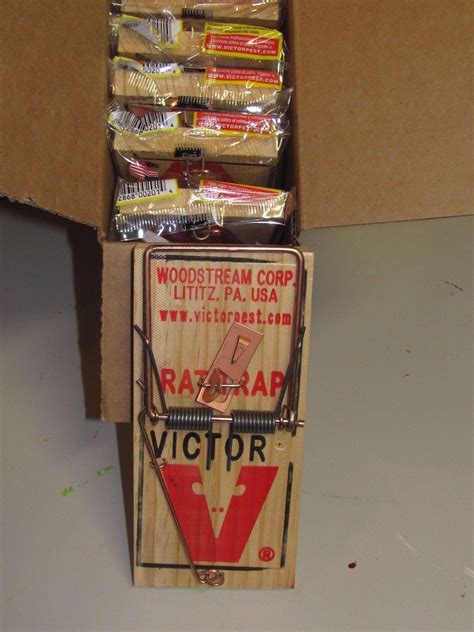 12 Victor M201 Metal Pedal Rat Trap Traps Pest Control Rats Sale In