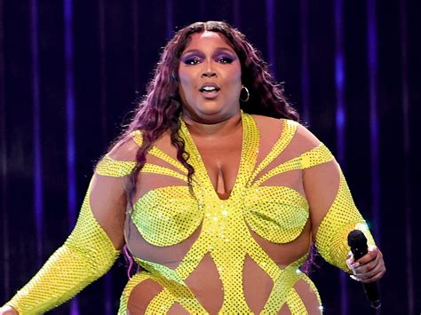 Lizzo Says She Was Bullied At School For Listening To Radiohead Ustimetoday