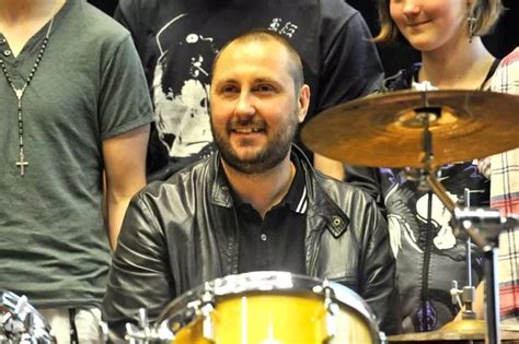 charlatans drummer jon brookes dies aged 44 birmingham live