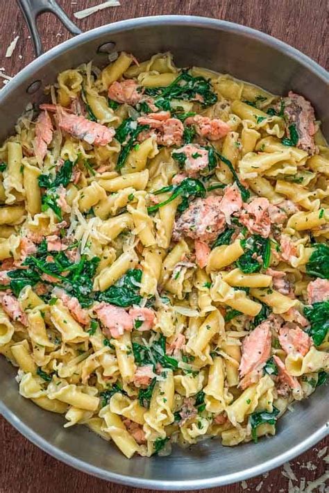 Salmon pasta recipes · creamy salmon pasta bake · salmon and pea tagliatelle · smoked salmon and watercress linguine with chilli crumbs · smoked salmon and caper . This Salmon Pasta with Spinach is a deliciously easy pasta ...
