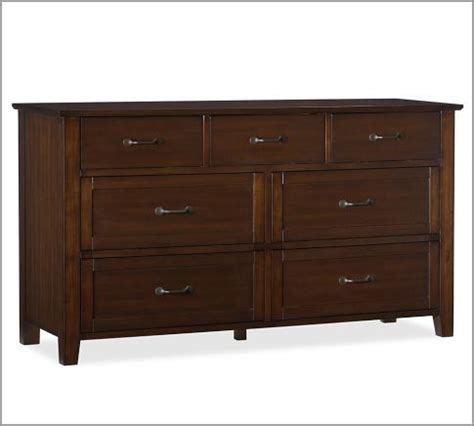 2 drawers on each side and 2 drawers located on. Pin on Apartment