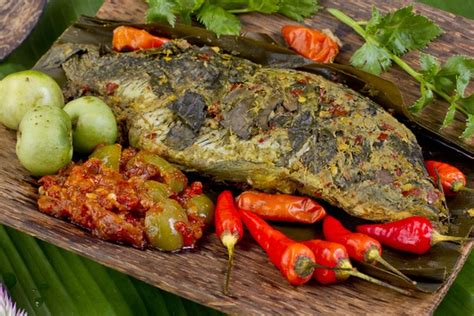 Tips Membuat Pepes Ikan Mas Tulang Lunak Bumbu Meresap Halaman All Kompas Com