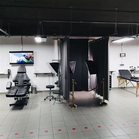 Hier erfährst du, wie alex ein digitales tattoo studio führt, und warum er dich sucht! MyTattoo.com | Partizan Tattoo Collective - "Ich lebe Tattoos"