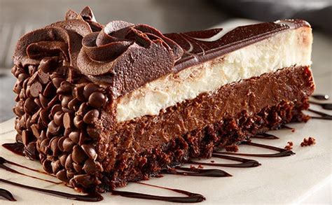 I made the best friggin ice cream on the planet. Black Tie Mousse Cake | Lunch & Dinner Menu | Olive Garden ...