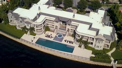 Derek Jeter Puts Mansion Up For Sale 29 Million Tampa Bay Tom Brady