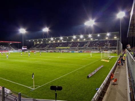 Klick dich rein, hier findest du alle neuigkeiten und informationen über mit einem sieg will der sv sandhausen am 34. BWT-Stadion am Hardtwald - Stadion in Sandhausen