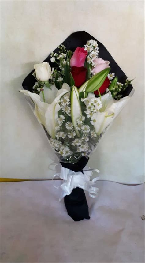 Bunga mawar adalah sejenis bunga yang merupakan tanaman semak yang bergenus rosa l. Gambar Bunga Mawar Layu Tumblr - Gambar Ngetrend dan VIRAL