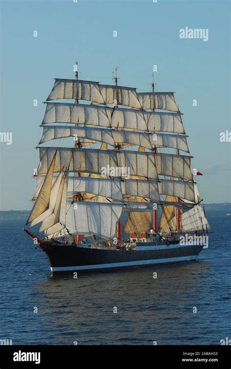 Sts Sedov A Four Masteed Barque Partisipating In The Tall Ships Race