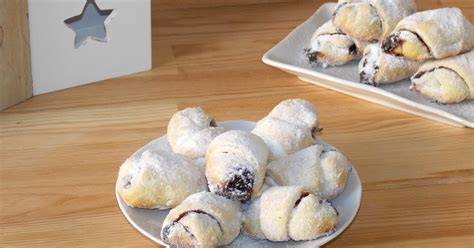 Alege un magazin pentru a vedea ofertele din zona ta. Absolut Delicios: CELE MAI FRAGEDE CORNULETE CU GEM SI ...