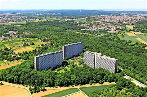 Gesundheit, ausbildung, schuldenregulierung und der erwerb lebenspraktischer fähigkeiten stehen auf dem programm. Stuttgart-Asemwald: Aufzüge in den gigantischen ...