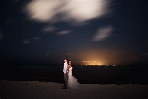 How To Incorporate Night Photography Into The Wedding Day