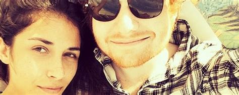 Ed sheeran wurde 1991 in halifax in der englischen grafschaft west yorkshire geboren. Wieder glücklich! Ed Sheeran liebt seine Schulzeit ...