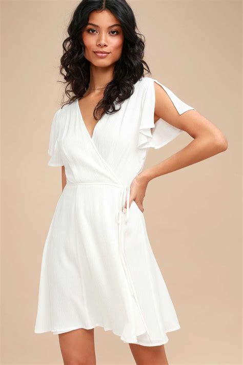 Little White Dresses Perfect For Spring Or Bridal Events Pearls