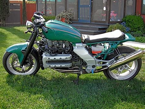 Hoy quiero compartir contigo una bmw r1200 rs cafe racer de escándalo ;) y aunque cada uno tenemos nuestros gustos, nuestras marcas y modelos favoritos; BMW K RS Cafe Racer - RocketGarage - Cafe Racer Magazine