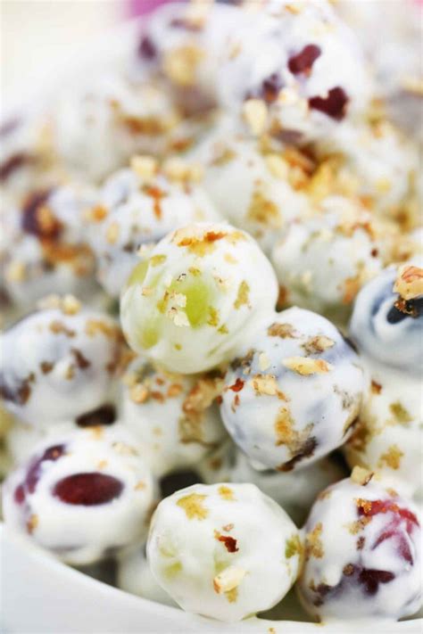 Refrigerate, covered, until ready to serve. Creamy Grape Salad Recipe video - Sweet and Savory Meals