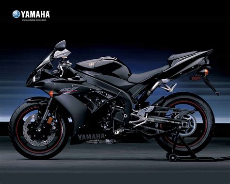 Total Motorcycle Website 2005 Yamaha R1