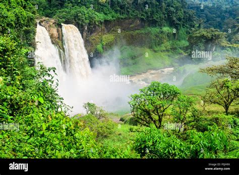 Ekom Waterfall Cameroon Hi Res Stock Photography And Images Alamy