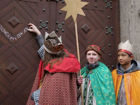 Ob es nun drei waren, mehr oder weniger, ob es sterndeuter, magier. Heilige Drei Könige München - das offizielle Stadtportal ...