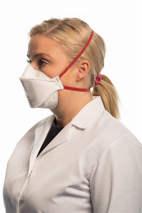 3m applies science and innovation to make a real impact by igniting progress and inspiring innovation in lives and communities across the globe. 3M9330PLUSGEN3 - 3M 9330+GEN3 AURA FFP3 MASK @ Beeswift ...