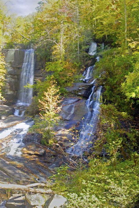 7 Waterfalls In South Carolina That Are Easy To Get To