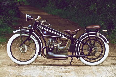 And 90 years ago, things weren't all that. BMW R32 Classic Motorcycle, One of The Most Expensive Classic Bike in The World ...