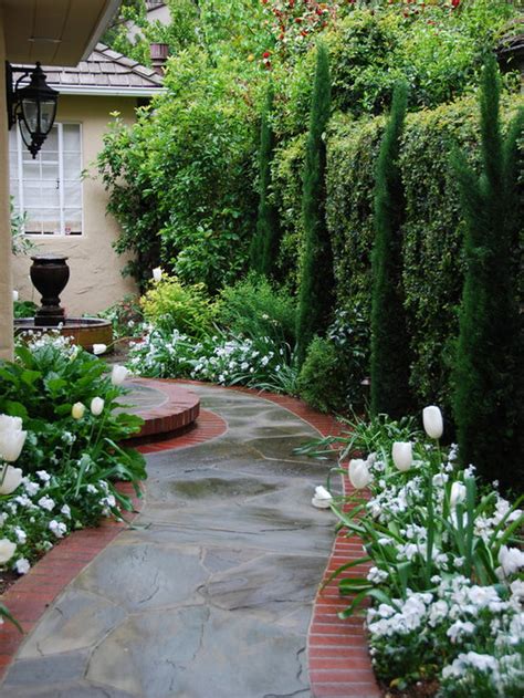Best Front Walkway Landscaping Design Ideas And Remodel Pictures Houzz
