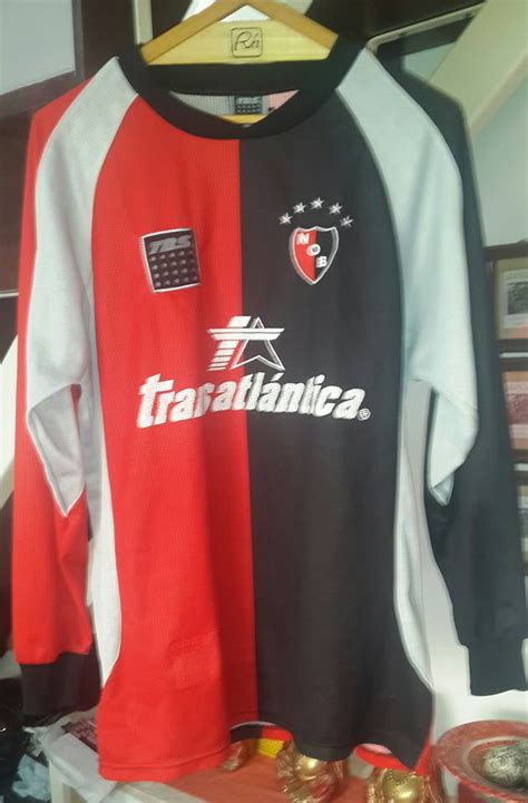 Saw something that caught your attention? Newells Old Boys Home football shirt 2002 - 2003.