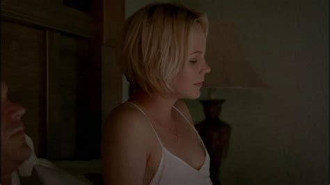 adelaide clemens nuda ~30 anni in rectify