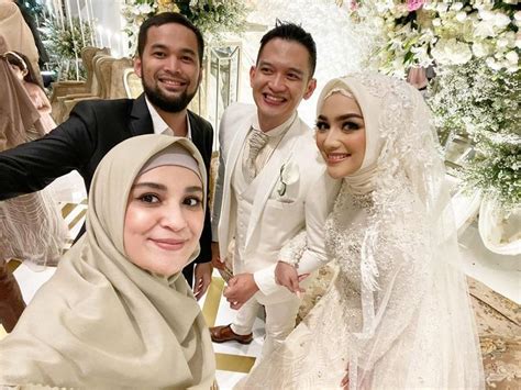 Akan tetapi, ketika awak media. Tak Hadiri Resepsi Pernikahan Sang Mantan Meski Diundang ...