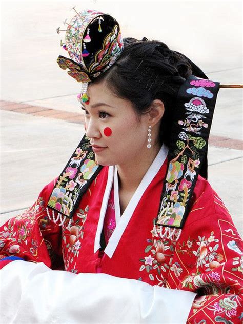 Traditional Korean Bride 패션 한국 전통 의상 전통 장식