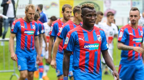 300 mil €.información y cifras. Představujeme posily: Ubong Moses Ekpai | FC VIKTORIA Plzeň