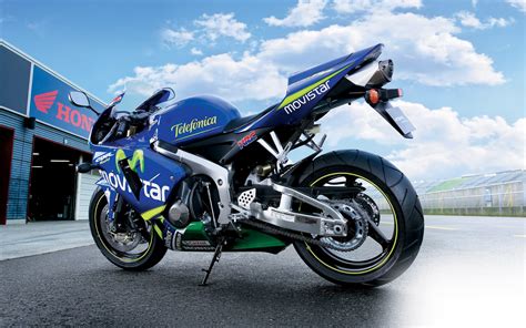 Some say they love it. Free Wallpapers: Fastest And Stylish Bike Of 2012